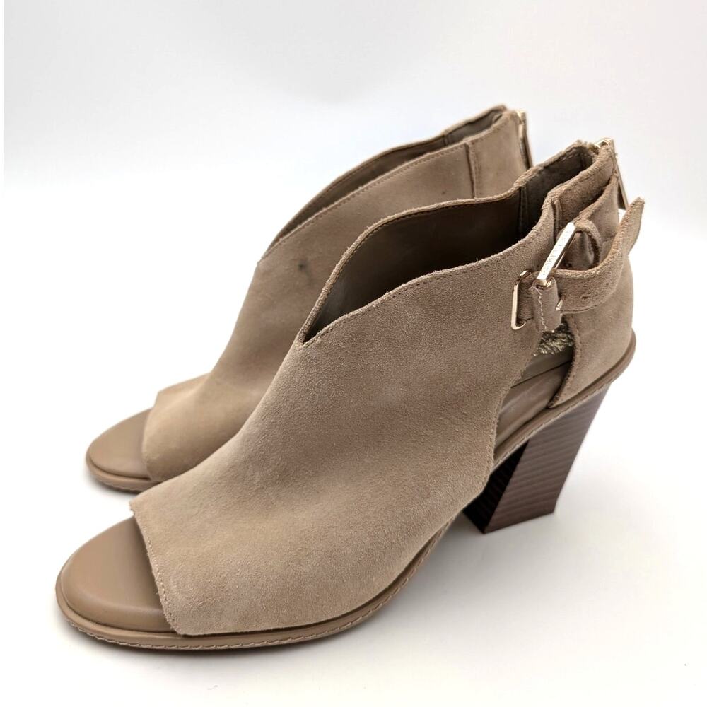 Vince Camuto Fareena Cutout Block Heel Bootie Women's Natural Size US10M EU41.5